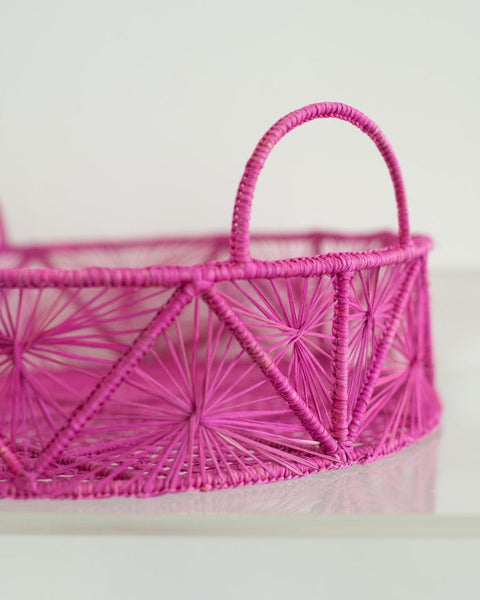 CONTEMPORARY ROUND HANDWOVEN HOT PINK RATTAN SERVING TRAY / BASKET