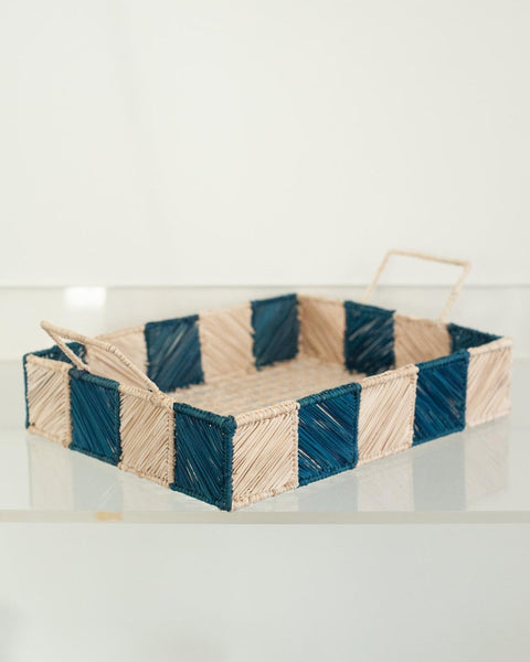 CONTEMPORARY CHECKERED RECTANGULAR RATTAN SERVING TRAY WITH HANDLES