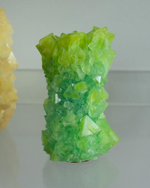 CONTEMPORARY CRYSTALLIZED VASE IN GREEN BY ISAAC MONTÉ, NETHERLANDS