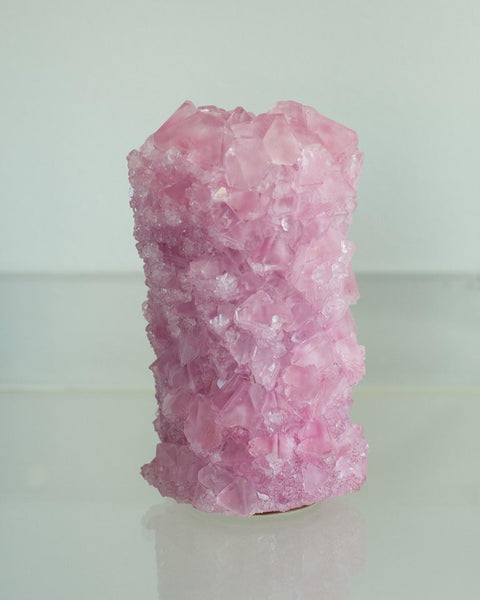 CONTEMPORARY CRYSTALLIZED VASE IN PINK BY ISAAC MONTÉ, NETHERLANDS