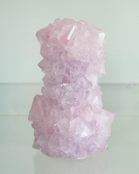 CONTEMPORARY CRYSTALLIZED VASE IN SOFT PINK BY ISAAC MONTÉ, NETHERLANDS