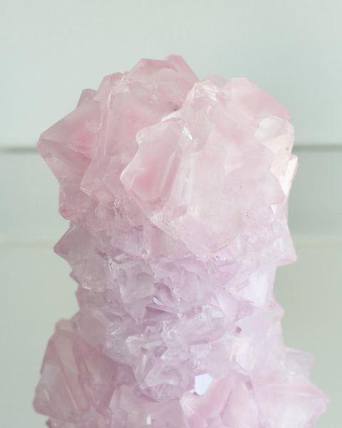 CONTEMPORARY CRYSTALLIZED VASE IN SOFT PINK BY ISAAC MONTÉ, NETHERLANDS