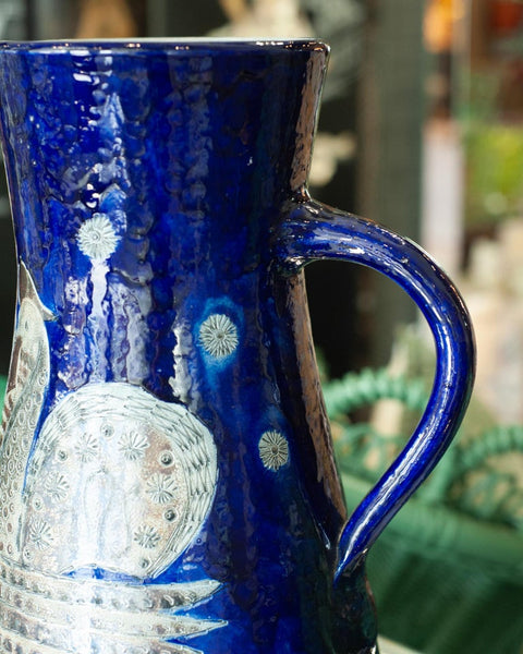 MID CENTURY GRAND SCALE SALT GLAZED JUG WITH ROOSTER MOTIF BY WIM MÜHLENDYCK